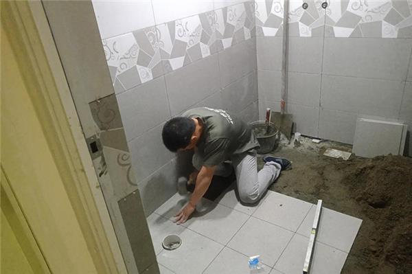 衛(wèi)生間拆除-教一下如何拆除衛(wèi)生間瓷磚？