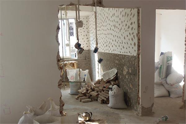 室內(nèi)裝修時可以自己拆除墻體嗎？