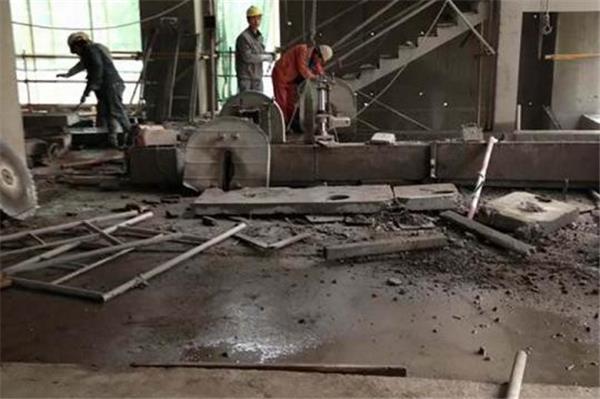 關(guān)于混凝土拆除工程怎么收費(fèi)。