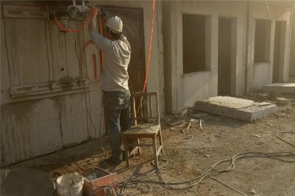 混凝土墻板開門洞的幾種方法。