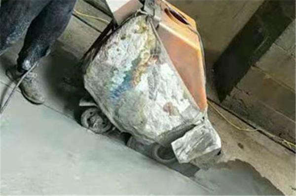 路面切割拆除用什么機械設(shè)備？