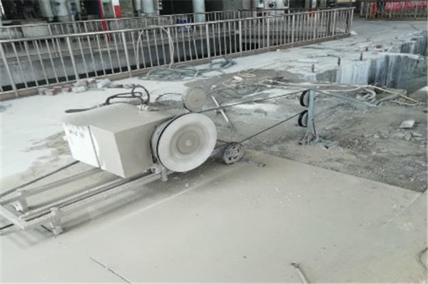 切割混凝土墻體使用什么工具？