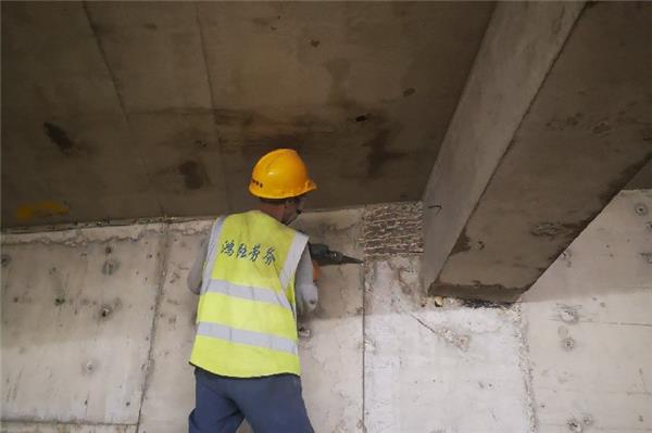 混凝土墻面剔鑿的作用是什么？