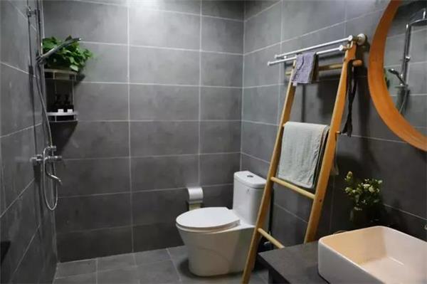 如何拆除衛(wèi)生間的墻磚？