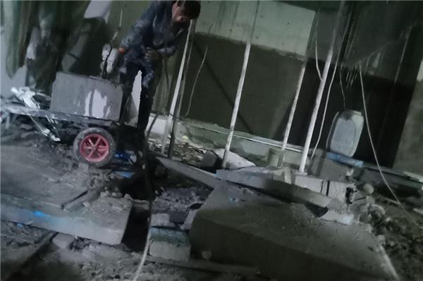 拆除比較大的建筑物，用混凝土靜力切割的方法怎么操作呢？