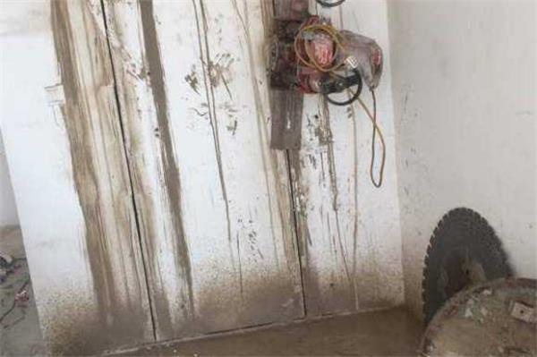 樓房墻壁開門洞怎么好拆？