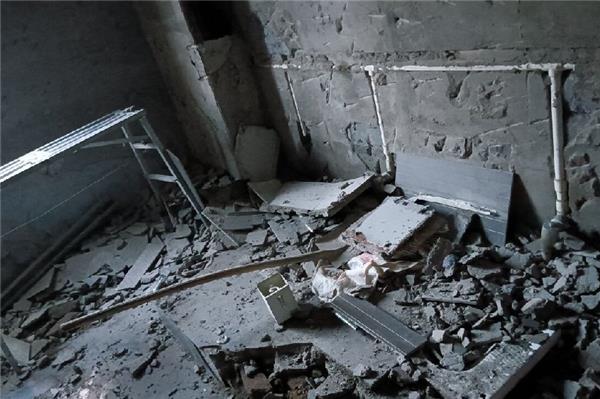 裝修改造，墻上的瓷磚怎么拆，快速拆除瓷磚的方法。