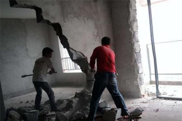 砸墻的師傅去哪找？