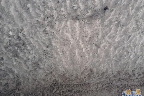 在建筑工程中剔鑿地面是什么意思？