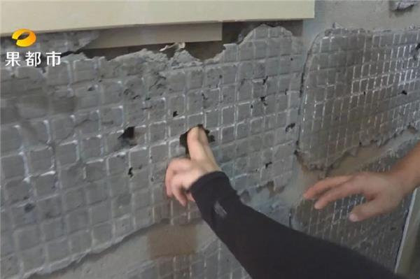 家裝裝修拆除怎么處理墻壁舊瓷磚？