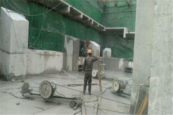 混凝土墻體切割開門口的方法？