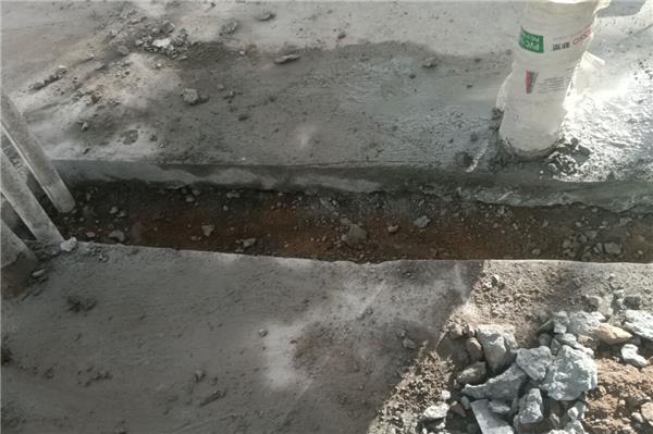 室內(nèi)水泥地面切割排水溝價(jià)格