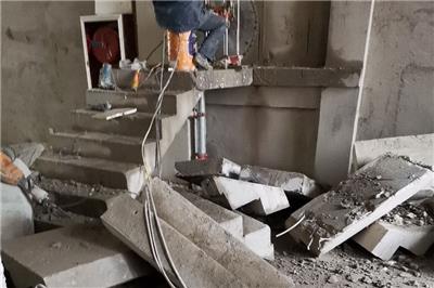 拆除樓梯費用詳解：混凝土樓梯拆除不含面層價格