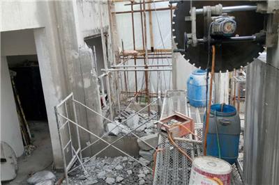 揭秘混凝土墻體切割拆除費(fèi)用：一立方究竟多少錢？